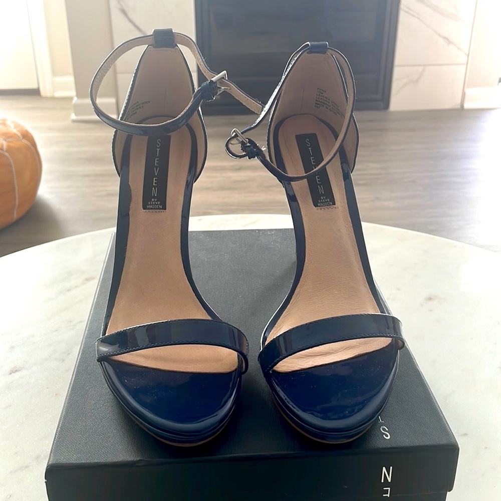 Navy patten leather sandal heels